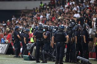 NBA战报：巴恩斯28分7板7助，猛龙121-118险胜开拓者（NBA速递：巴恩斯28+7+7发威，猛龙121-118险胜开拓者）