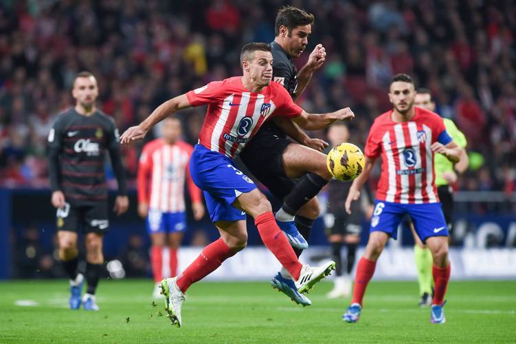 欧冠连续赛季进球纪录：本泽马、梅西连续18赛季进球第1（欧冠连续赛季进球纪录：本泽马与梅西连续18季都有进球并列第一）