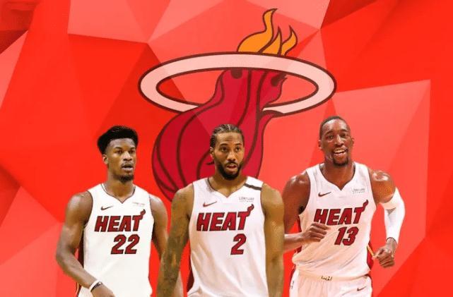 记者：世界杯抽签仪式开始前，大力神杯已经抵达华盛顿（记者：抽签仪式尚未开始，大力神杯已抵达华盛顿）