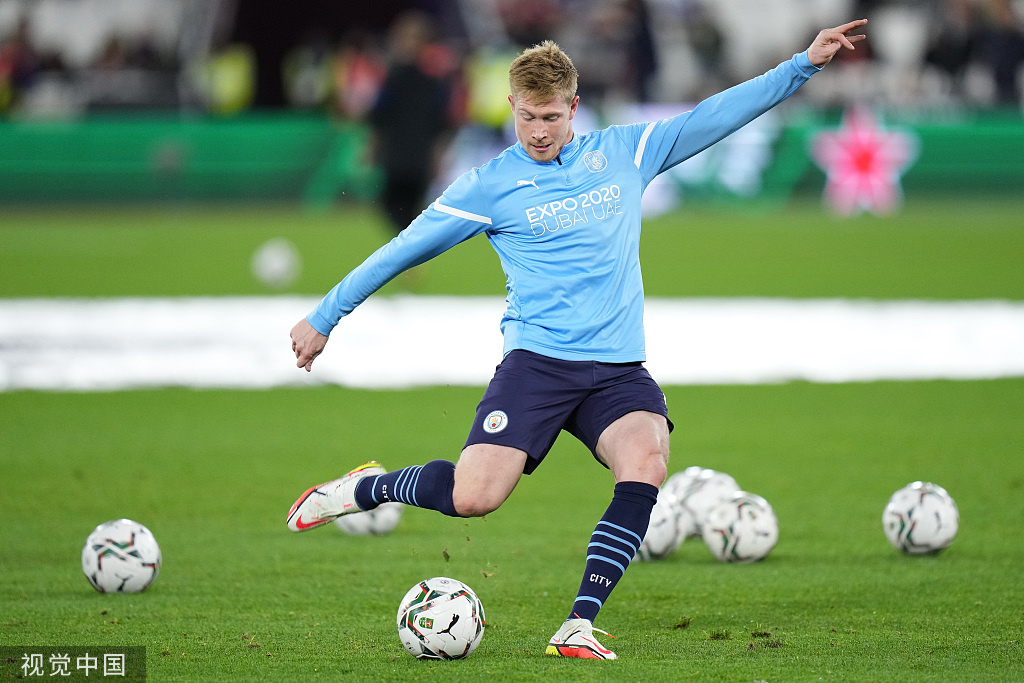 F1拉斯维加斯站：维斯塔潘夺冠！诺里斯第2，拉塞尔第3（F1拉斯维加斯大奖赛：维斯塔潘称雄，诺里斯亚军，拉塞尔季军）