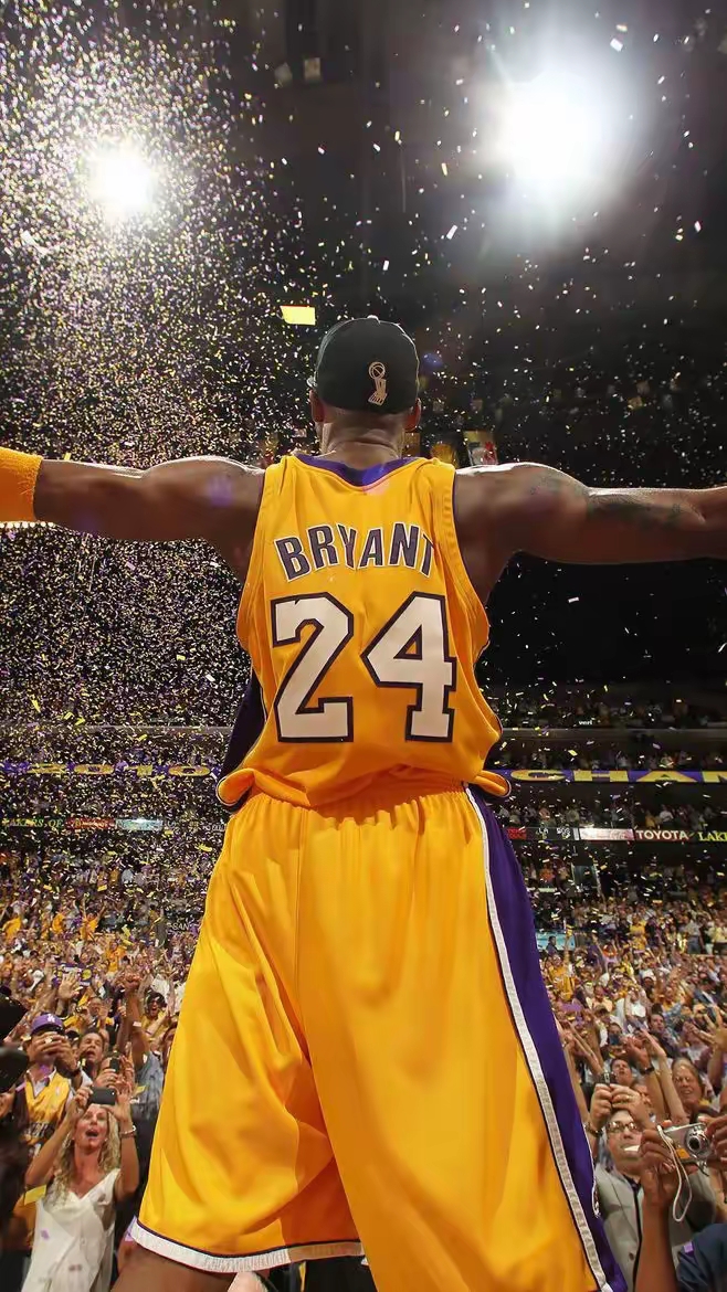 杜伦和康宁汉姆是近10年活塞首对同时砍30分两双的二人组（杜伦、康宁汉姆成活塞近10年首对同场30+两双组合）